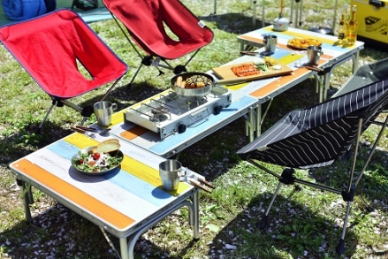 다목적 무한확장 테이블을 통해 소비자들은 캠핑 및 레저, 나들이는 물론 회의, 가두판매, 뷔페 등의 야외업무 중에도 장소에 상관 없이 스타일리쉬한 야외활동을 편리하게 즐길 수 있다.