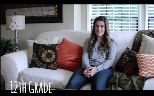 고등학교를 졸업할 나이가 된 딸은 아빠 앞에서 졸업식 무도회와 졸업식에 관한 기대를 밝혔다. (사진=유튜브 캡쳐)