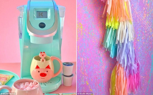 왼쪽은 믹서기, 오른쪽은 자신이 직접 만들어 판매하는 술.(사진=스튜디오 무치)