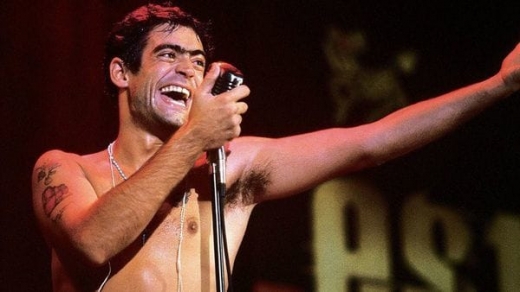 인기절정이던 27세의 나이에 교통사고를 당해 요절한 가수 포트로 로드리고.(사진=인포바에)