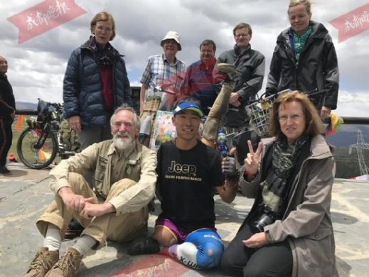 국적과 연령, 성별을 떠나 촨장시엔에서 만난 많은 이들은 궈샤오위의 도전을 응원했고, 그로부터 무한 긍정의 에너지를 받았다. (사진=청두완바오)