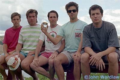 1992년 찍은 사진. 날이 약간 흐린 탓인지 딕슨 등이 웃통을 벗는 컨셉트는 포기했다. (사진=존 워드로)