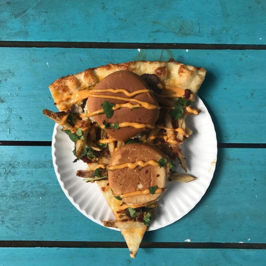 피자와 치즈버거를 한번에! ‘치즈버거 피자’ - @krave_it/인스타그램