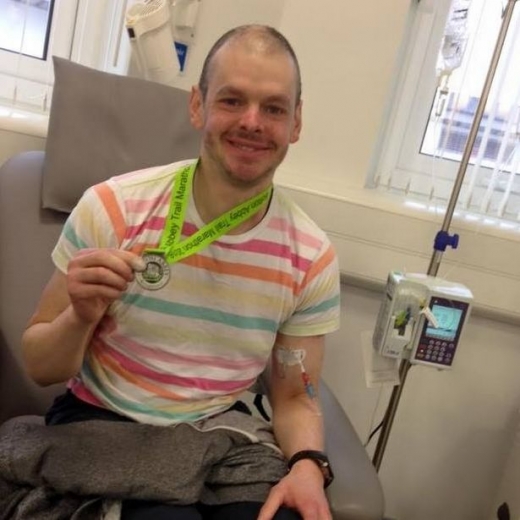 항암치료를 받으면서도 희망을 놓지 않았던 벤. (사진=미러)