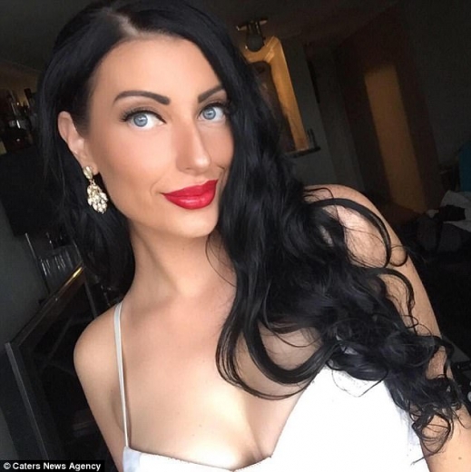 “난 피자 등 테이크아웃 음식을 포기하고 이제 사이즈 12의 건강한 체형이 됐다”