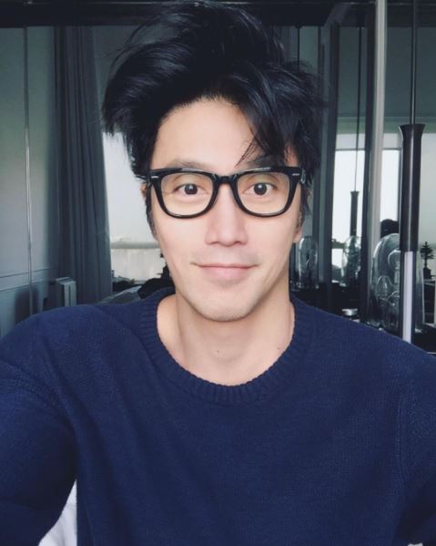 20대라고 해도 손색없을 정도의 동안 얼굴. (사진=인스타그램)