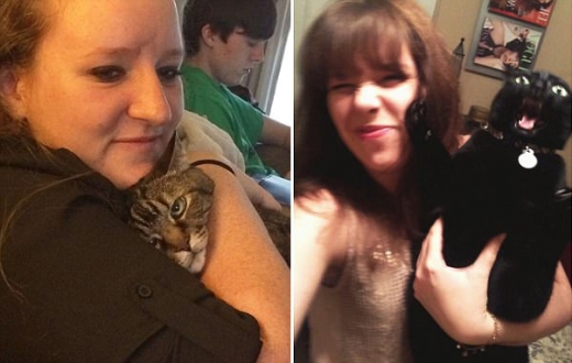 두 고양이의 상반된 반응에 웃음마저 나온다.