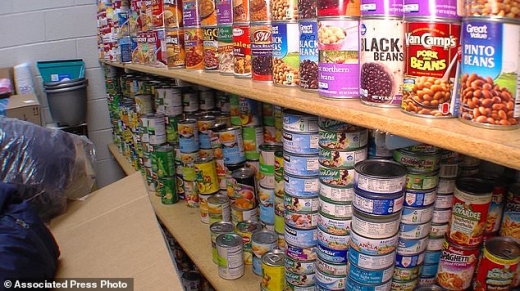 스튜어트가 모금 및 기부 활동을 통해 받은 ‘결혼식 선물’