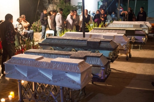 멕시코 현지에서는 200명이 넘는 사망자를 낸 이번 강진에서 가장 슬픈 사고라며 안타까워 했다. (사진=에페)