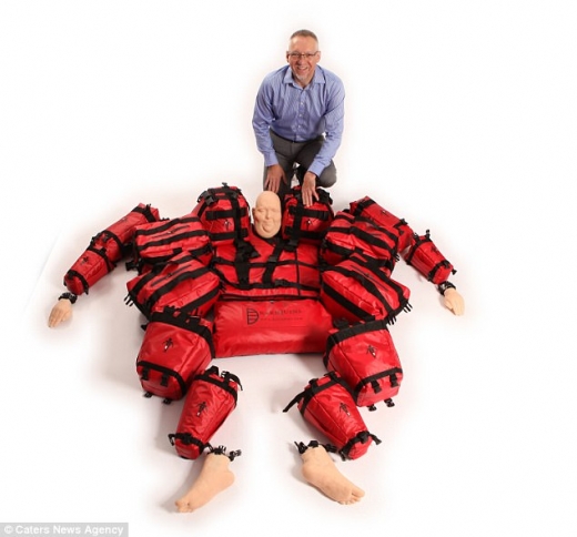 영국에서 구조훈련용으로 사용되는 ‘비만 마네킹’