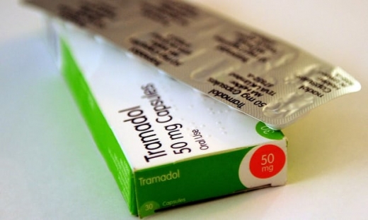 로라의 인생을 바꿔놓아버린 약 트라마돌.