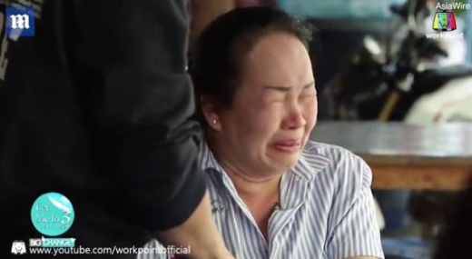 엄마는 처음 아들의 모습을 보고 고개를 내저었다.