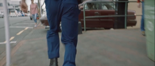 범죄자를 쫓는 경찰.