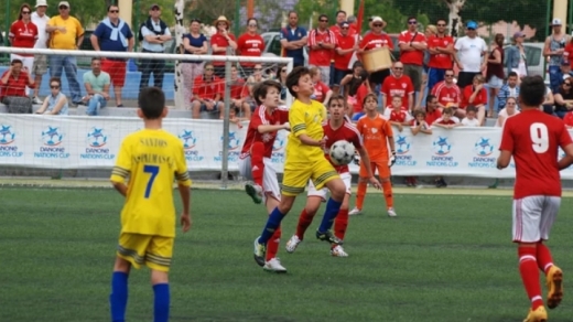 경기 중인 두 팀. 노란색 유니폼이 승리한 라스팔마스B. (사진=마르카)