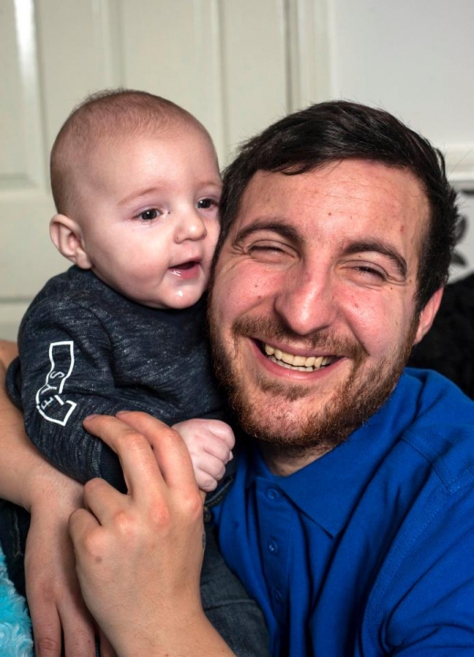 앞으로도 쭉 아들과 함께할 수 있게 된 제임스.