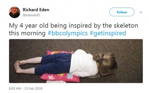 오늘 아침, 내 4살짜리 딸이 스켈레톤에서 영감을 얻었다.