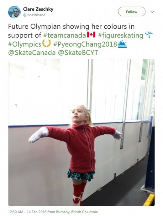 미래의 올림픽 선수가 캐나다팀을 응원하기 위해 자신의 재능을 선보이고 있다.