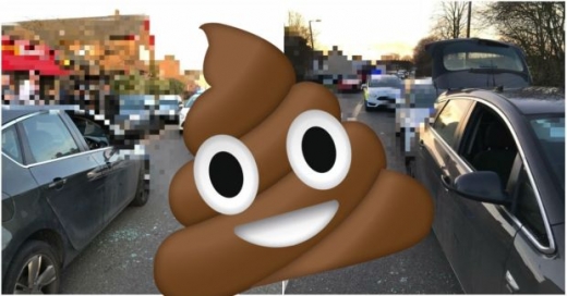 그는 결국 풀려나 경찰차를 타고 병원으로 향했다.