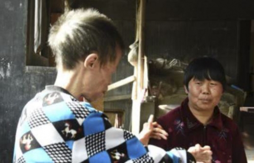 두 사람은 피를 나눈 가족보다 더 가족같은 사이가 됐다.