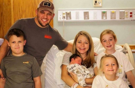 가족들은 앤드류의 고운 마음씨에 감동 받았다.