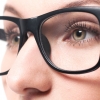 “시력 안 좋아 안경 낀 사람이 더 똑똑하다” (연구)