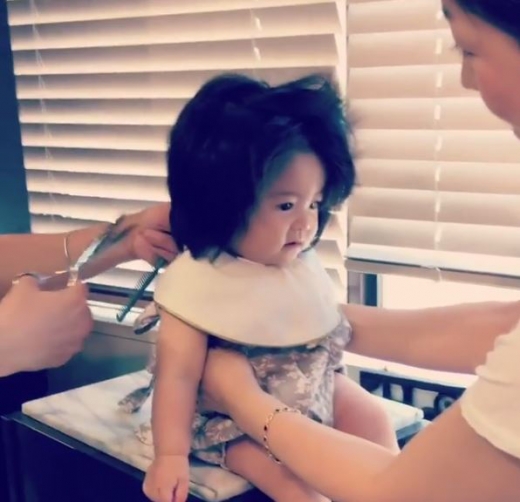 부인하기 어려울 정도로 인상적인 찬코의 머리숱.