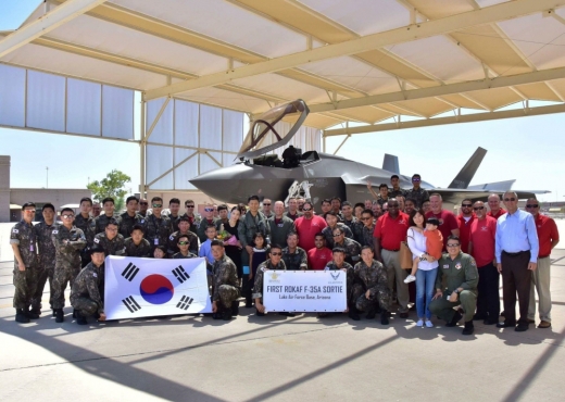 이날 비행은 우리 공군에게 있어 특별한 의미가 있으며 우리 공군이 본격적인 스텔스 시대에 접어든 것으로 정의할 수 있다 (사진=미 공군)