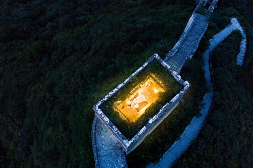 만리장성에 세워진 에어비앤비의 숙박시설