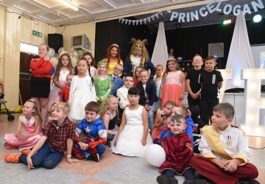 로건의 친구들.