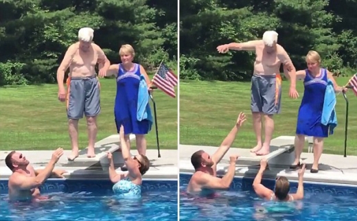 할아버지는 지팡이를 놓자 잠시 균형을 잃기도 했다.