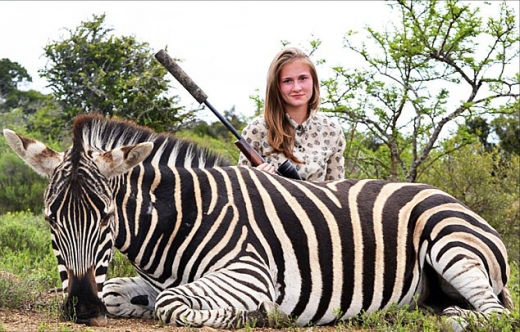 훌쩍 자란 두 딸 크세니아(20), 다나(19)가 지금보다 어렸을 때 찍은 사진.