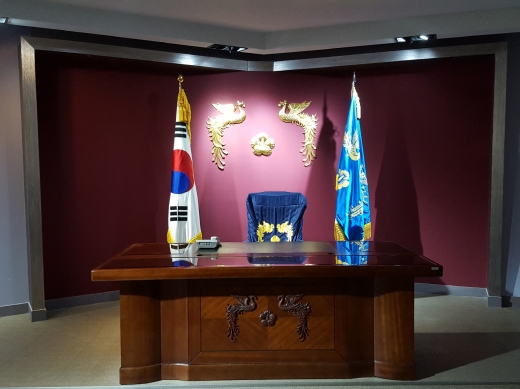 청남대는 대통령 휴가 도중에도 국정 운영을 할 수 있는 시설이 완비되어 있었다