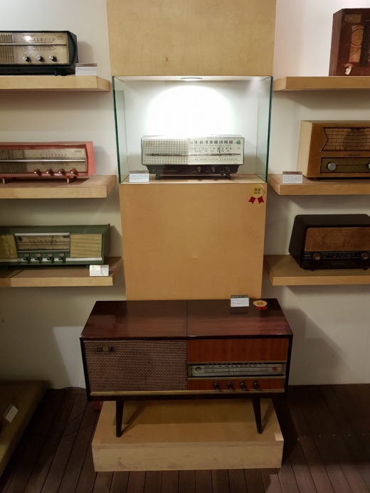 우리나라 최초의 라디오를 비롯하여 진귀한 최초 디자인 제품들을 만날 수 있다