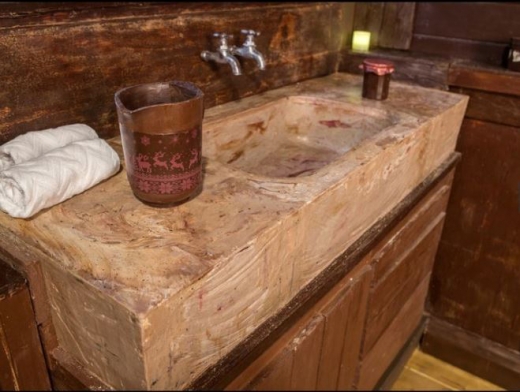 모든 것이 다 초콜릿으로 만들어졌다.