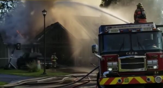 실제 화재현장을 진압하고 있는 모습.