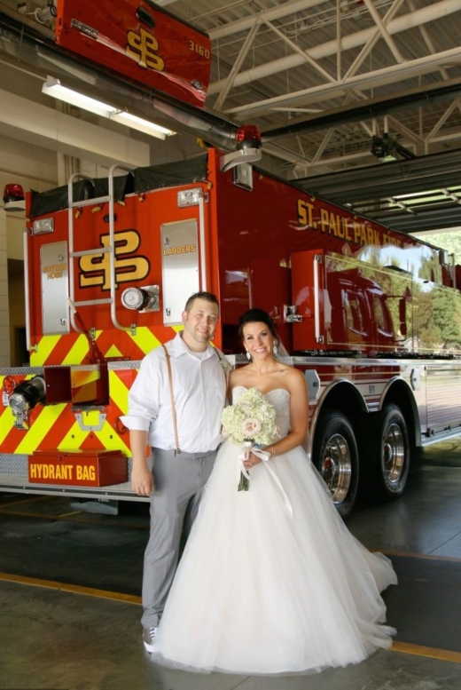 무사히 결혼식을 마치게 된 두 사람.