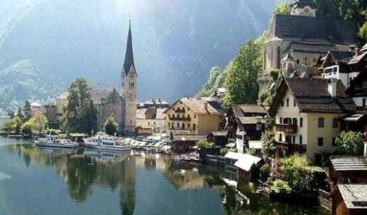 중국 광둥성 후이저우에 있는 오스트리아 할슈타트 복제 마을