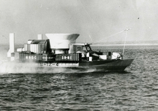 최초로 상용화된 호버크래프트인 SR.N1은 시속 49㎞로 주행할 수 있는 3인용 함정이었다 (사진=영국 국립 문서 보관소)