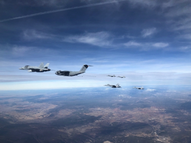 A400M 수송기는 프로브앤드로그 방식을 사용하는 공중급유기로도 활용된다 (사진=에어버스사) 