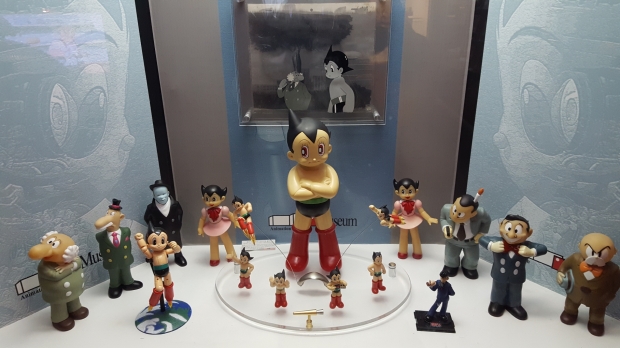 1963년 일본 최초 TV애니메이션인 철완 아톰캐릭터의 오리지널 흑백 셀화도 만날 수 있다