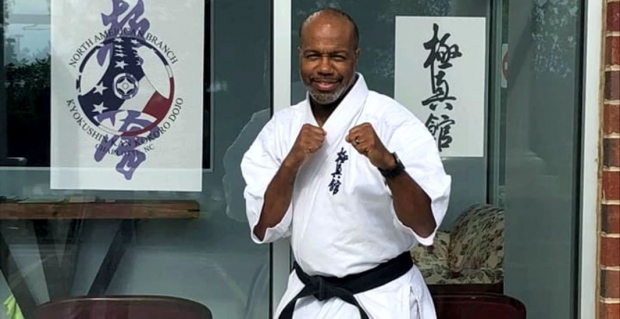 랜들 에브라임 관장