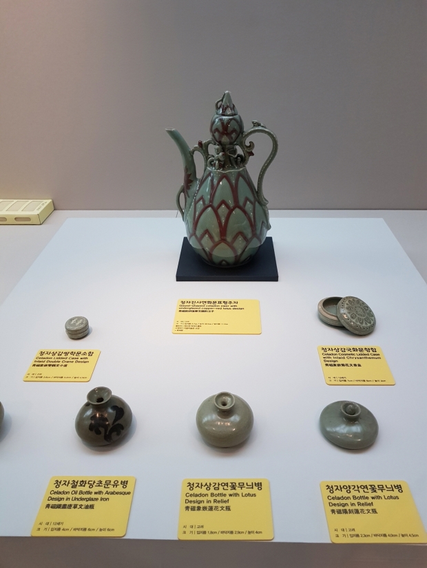 강화 역사박물관에는 고려 시대의 흔적도 많이 발견할 수 있다. 다채로운 모양의 고려 청자들