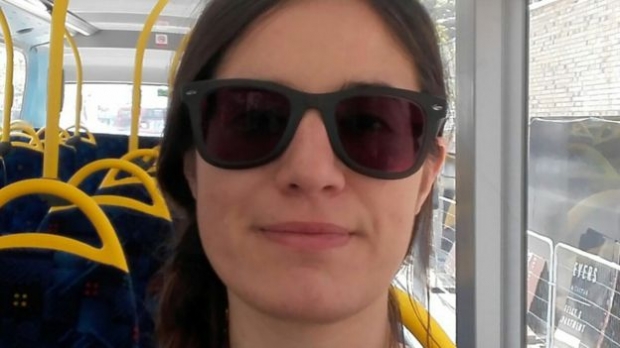 꾸준히 자신의 대변을 기증하고 있다고 밝힌 영국의 30대 여성 캄페넬라