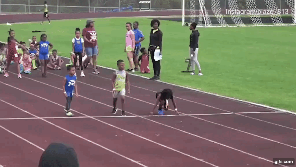 루돌프는 지난주 열린 달리기 대회에서 100m를 13초대 만에 주파했다