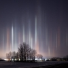 알록달록 밤하늘 수놓은 ‘빛의 기둥’…희귀 대기현상 포착