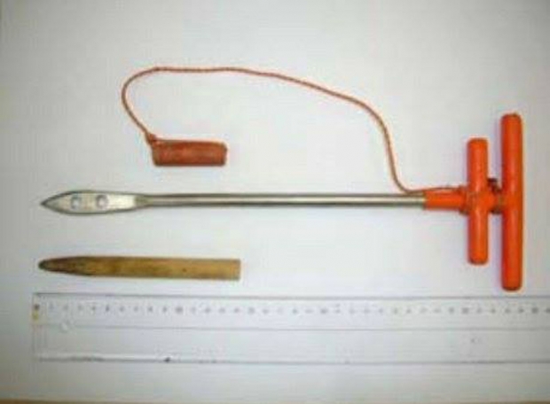 다이지마을 어부들이 사용하는 돌고래 몰이잡이 장비.