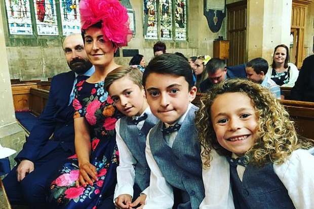 왼쪽부터 리사의 남편 웨인, 리사, 아들 찰리, 말리, 우디