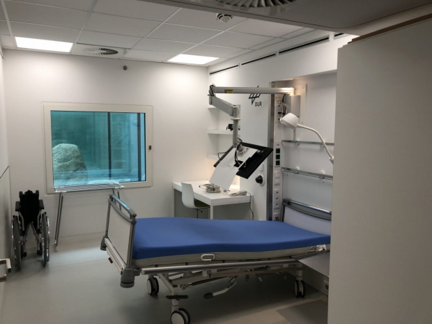 참가자들이 60일 동안 누워서 생활하는 침대의 모습.(사진=ESA)