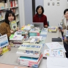 [여기는 일본] “힘 주고싶다” 여대생들 힘모아 조선학교에 책 기증
