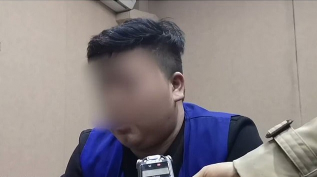 공안국에서 탄씨는 이들 여성을 속여 돈을 뜯어낸 혐의를 인정했다.